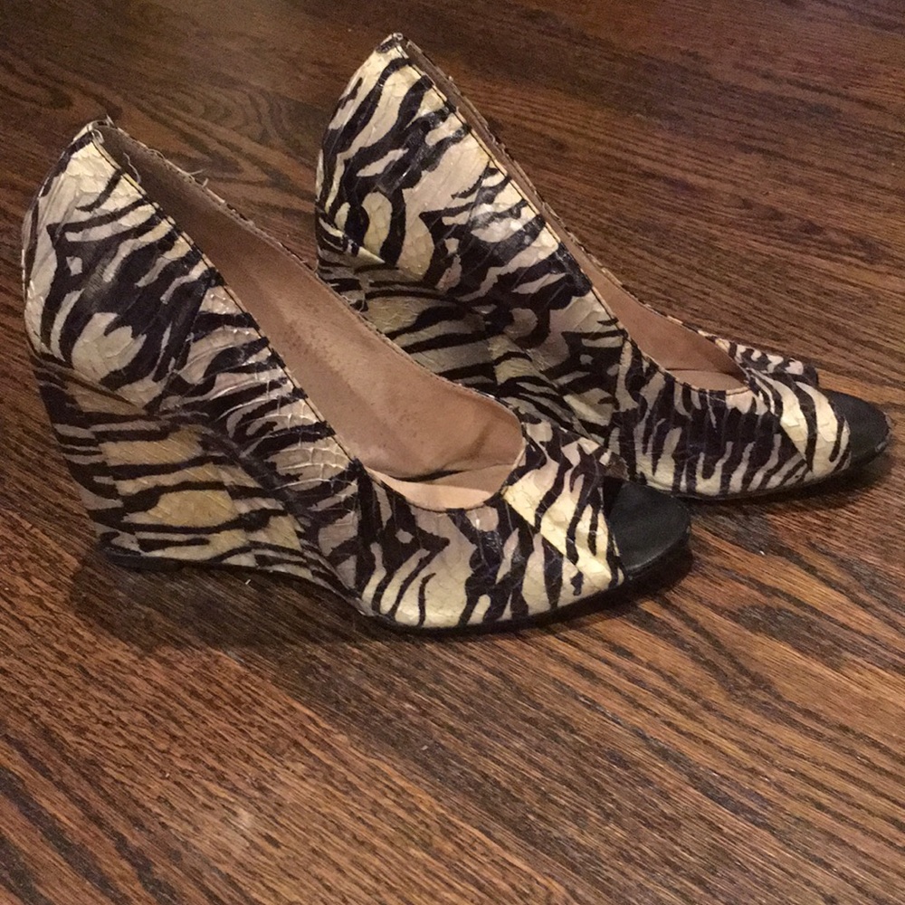 House of Harlow 1960 Hudson heel wedge